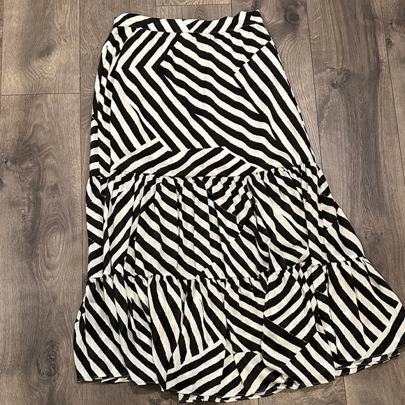 Sachin & Babi Miranda Skirt Chocolate & Ivory Stripe - Picture 2 of 8